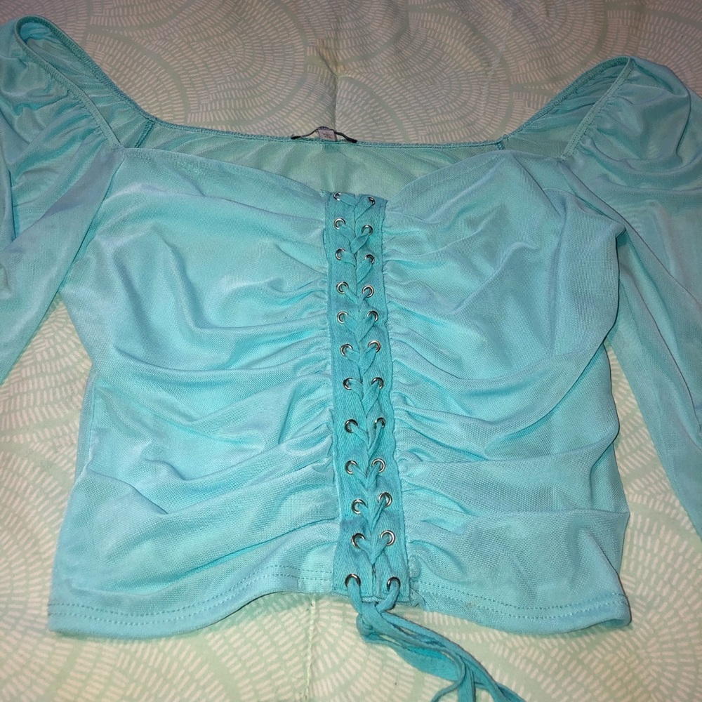 BABY BLUE TOP